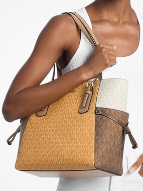 Michael Kors Voyager Large Color-Block Signature Logo Tote Bag